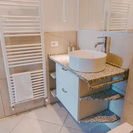 Apartment Domus Dantis - Italian Homing *